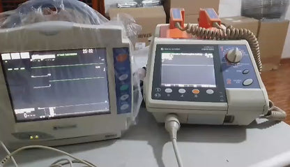 Technologie de Santé : Defibrilateur NIHON KOHDEN